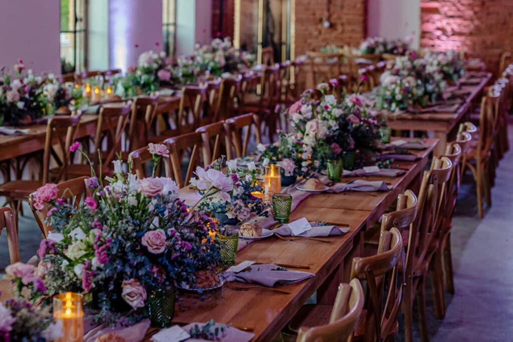 salle à manger du salon de mariage dans le domaine de l'orangerie des demoiselles
