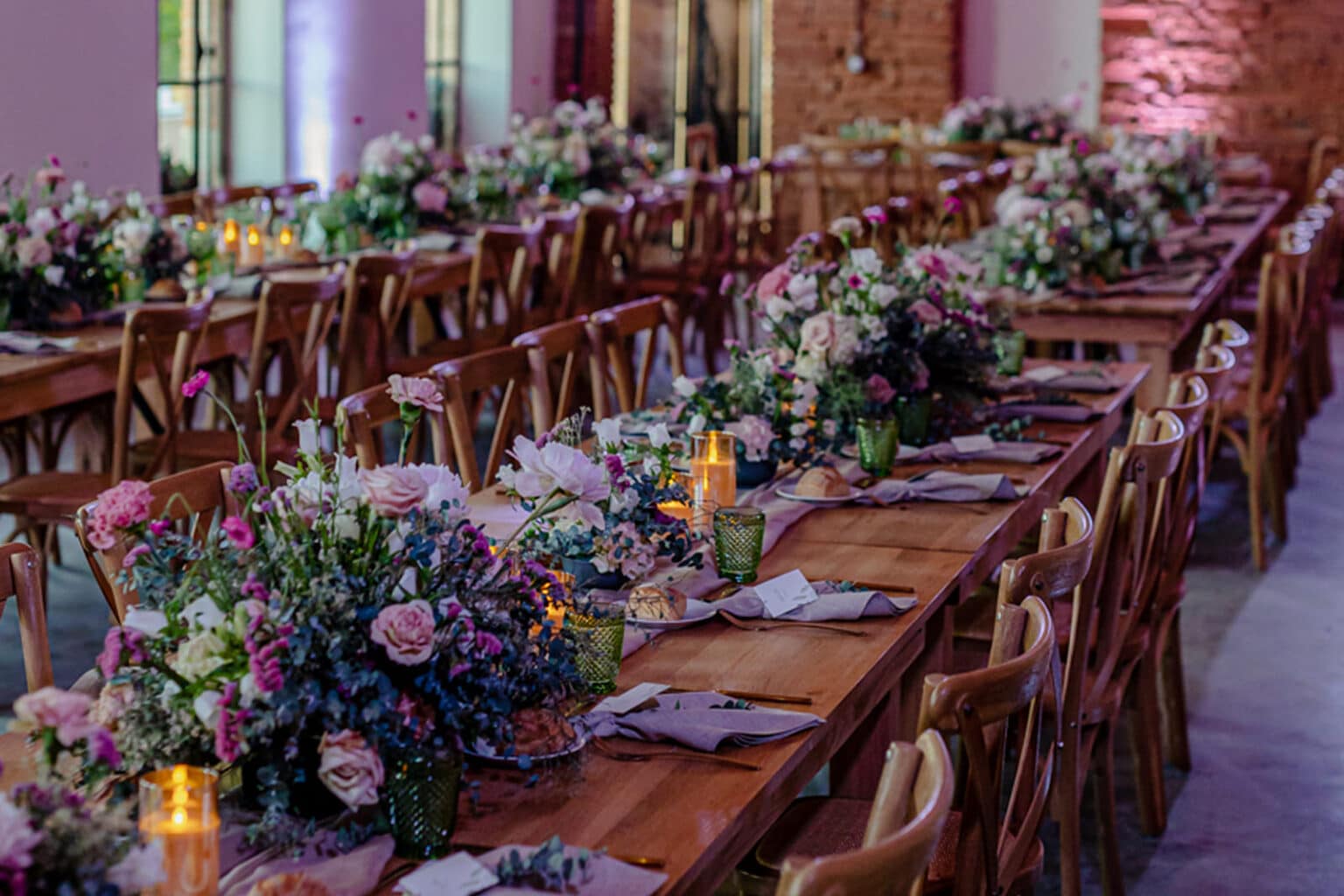 salle à manger du salon de mariage dans le domaine de l'orangerie des demoiselles
