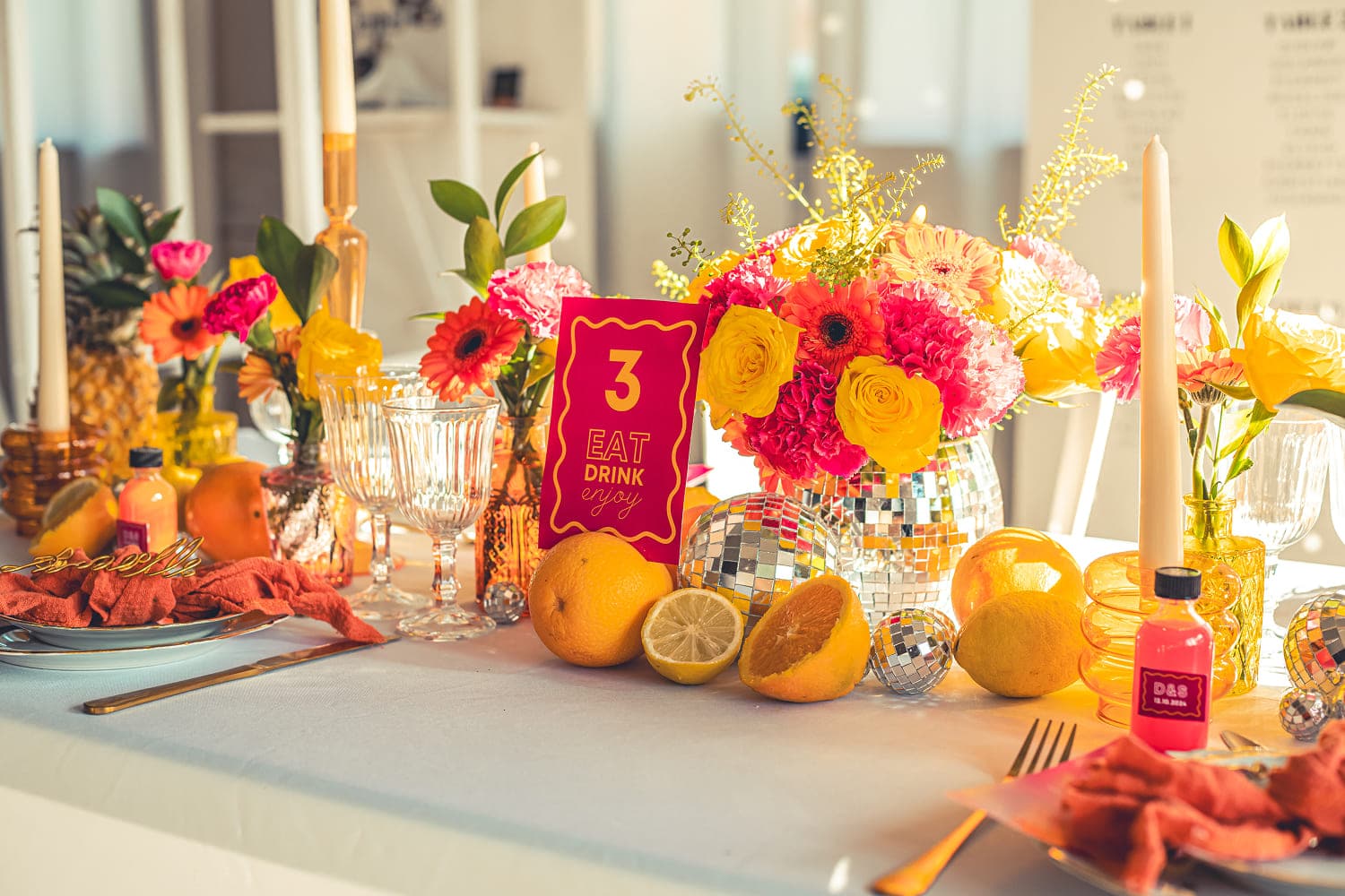 Stand de fruit dans le salon du mariage